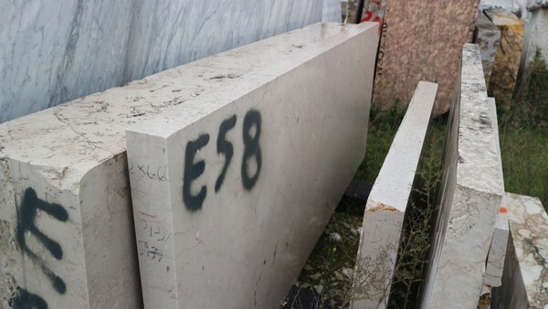 402#5538 Blocchi marmo botticino e breccia santa in vendita - foto 6