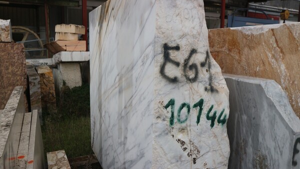 402#5538 Blocchi marmo botticino e breccia santa in vendita - foto 10