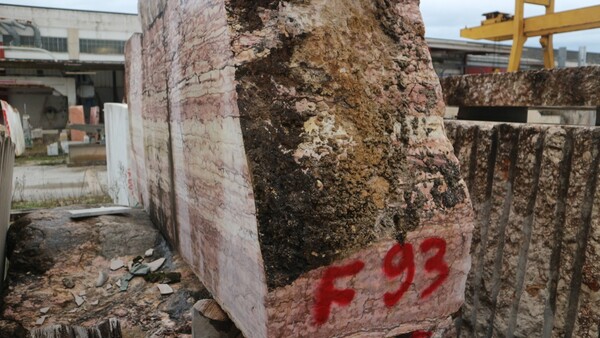 402#5538 Blocchi marmo botticino e breccia santa in vendita - foto 23