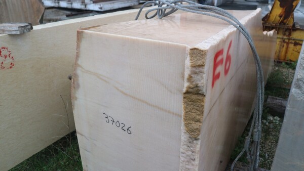 404#5538 Blocchi marmo fior di pesco e limestone in vendita - foto 4