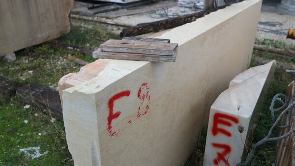 404#5538 Blocchi marmo fior di pesco e limestone in vendita - foto 6