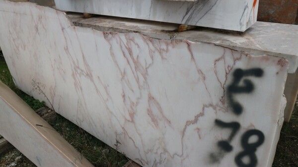 404#5538 Blocchi marmo fior di pesco e limestone in vendita - foto 43
