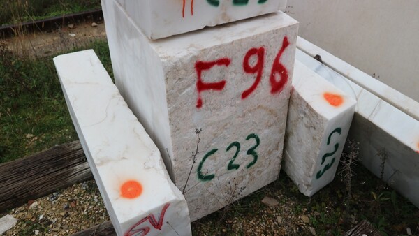 404#5538 Blocchi marmo fior di pesco e limestone in vendita - foto 99