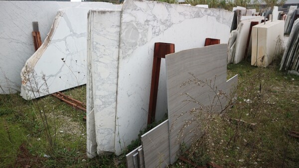 509#5538 Lastre marmo bianco statuario extra e magic brown in vendita - foto 6