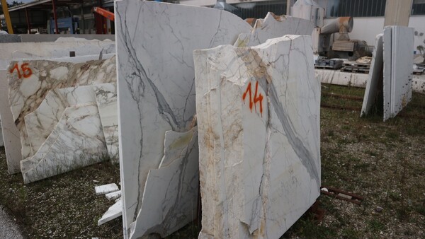523#5538 Lastre marmo bianco statuario extra in vendita - foto 1