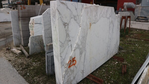 530#5538 Lastre marmo bianco statuario extra e nero africa in vendita - foto 1