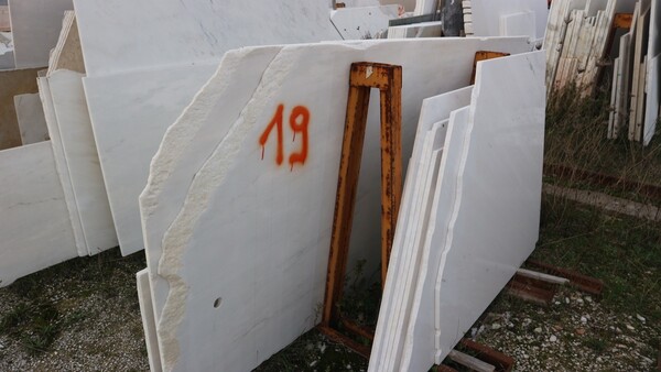 554#5538 Lastre marmo bianco sivec e jerusalem gold in vendita - foto 1