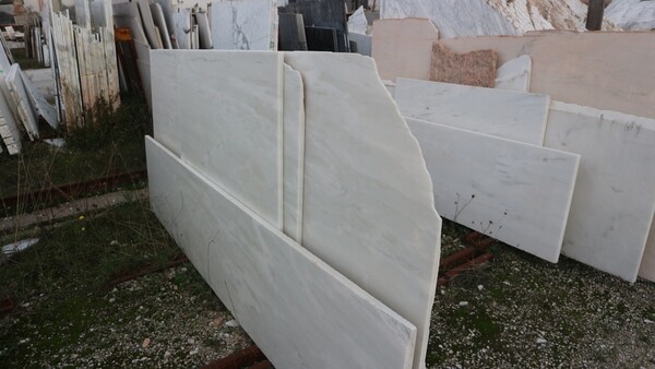 554#5538 Lastre marmo bianco sivec e jerusalem gold in vendita - foto 4