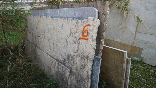 566#5538 Lastre marmo perlato di sicilia e onice bianco in vendita - foto 9