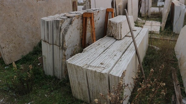 575#5538 Lastre marmo giallo dorato e travertino noce in vendita - foto 7