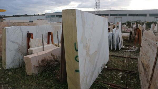 577#5538 Lastre marmo bianco statuario extra e santafiora in vendita - foto 3