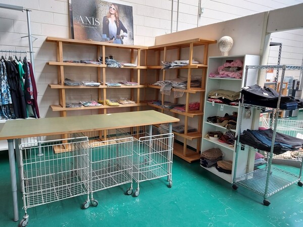 1#5544 Arredo e attrezzature elettroniche da ufficio in vendita - foto 9