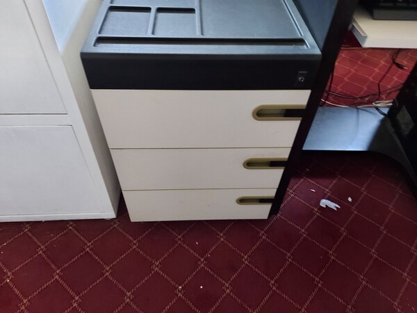 1#5544 Arredo e attrezzature elettroniche da ufficio in vendita - foto 61