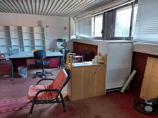 1#5544 Arredo e attrezzature elettroniche da ufficio in vendita - foto 75