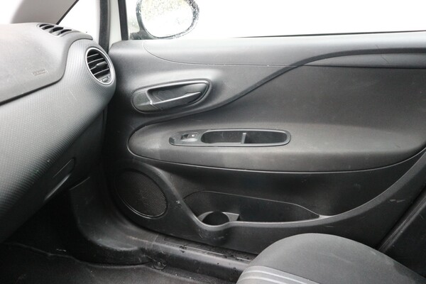 1#5547 Autocarro Fiat Punto in vendita - foto 3