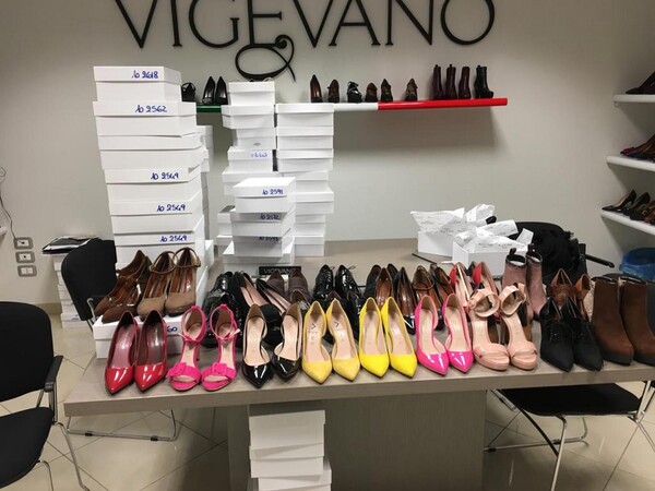 8#5557 Scarpe e tessuti in vendita - foto 4