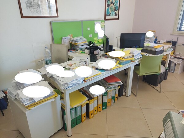 1#5558 Arredamento per ufficio in vendita - foto 1