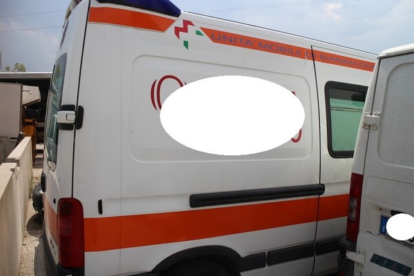 2#5560 Ambulanza Renalut Master in vendita - foto 3