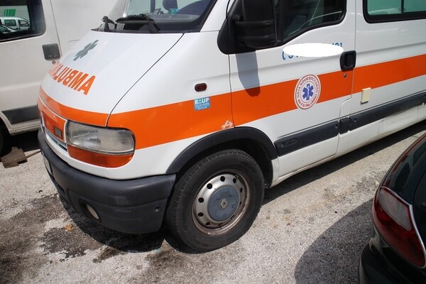 2#5560 Ambulanza Renalut Master in vendita - foto 6