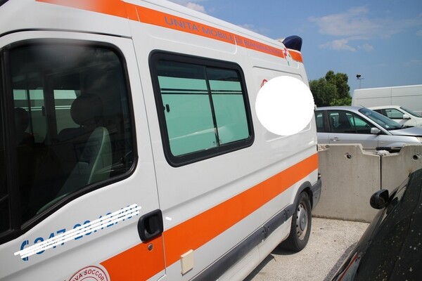 2#5560 Ambulanza Renalut Master in vendita - foto 7