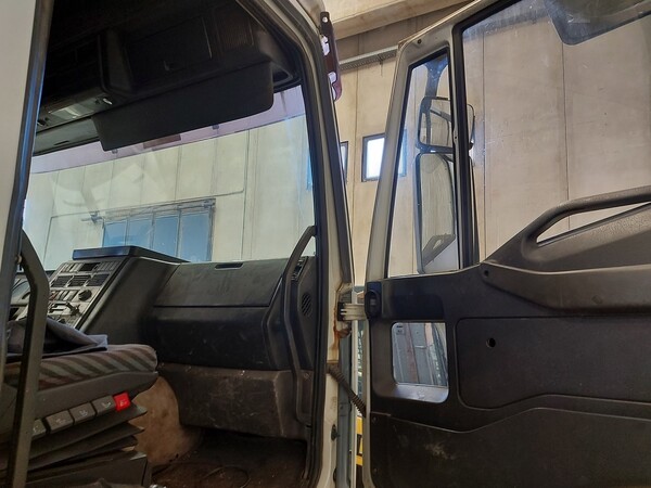 1#5562 Autocarro Iveco Magirus in vendita - foto 32