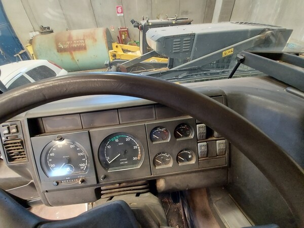 1#5562 Autocarro Iveco Magirus in vendita - foto 39
