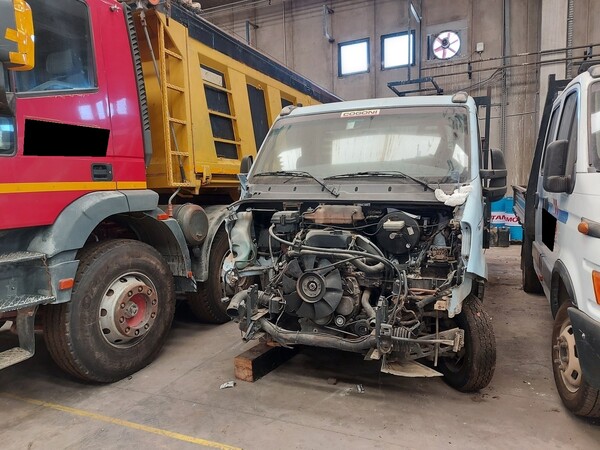10#5562 Autocarro Iveco Daily in vendita - foto 2