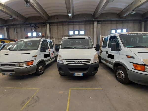 13#5562 Autocarro Iveco Daily in vendita - foto 2