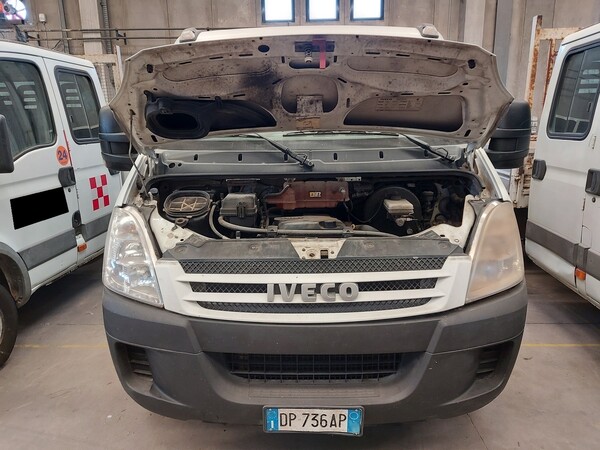 13#5562 Autocarro Iveco Daily in vendita - foto 19