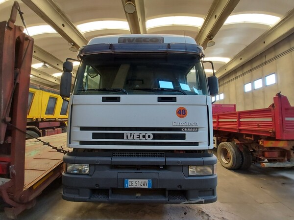 14#5562 Trattore stradale Iveco Magirus in vendita - foto 1