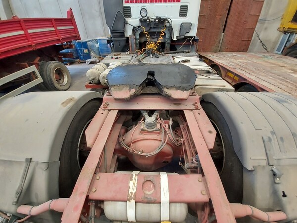 14#5562 Trattore stradale Iveco Magirus in vendita - foto 5