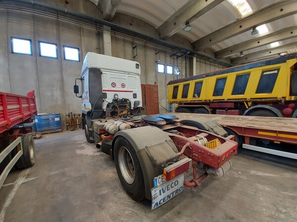 14#5562 Trattore stradale Iveco Magirus in vendita - foto 7