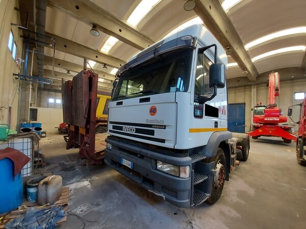 14#5562 Trattore stradale Iveco Magirus in vendita - foto 12
