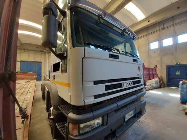 14#5562 Trattore stradale Iveco Magirus in vendita - foto 13