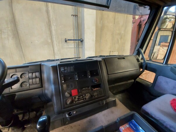 14#5562 Trattore stradale Iveco Magirus in vendita - foto 17