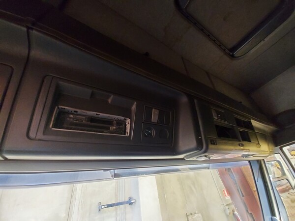 14#5562 Trattore stradale Iveco Magirus in vendita - foto 20