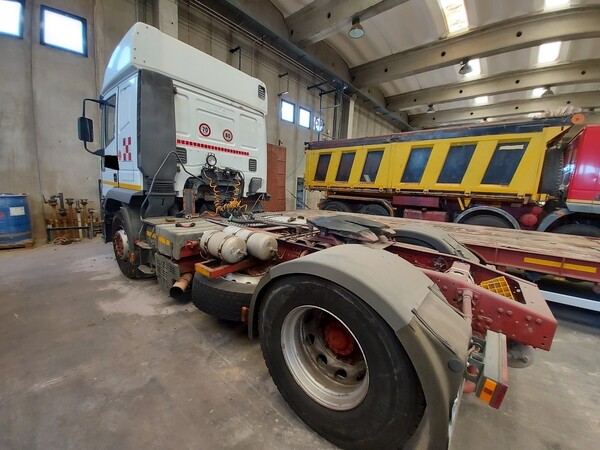 14#5562 Trattore stradale Iveco Magirus in vendita - foto 24