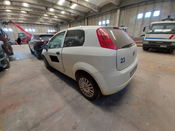 16#5562 Autocarro Fiat Punto Van in vendita - foto 7