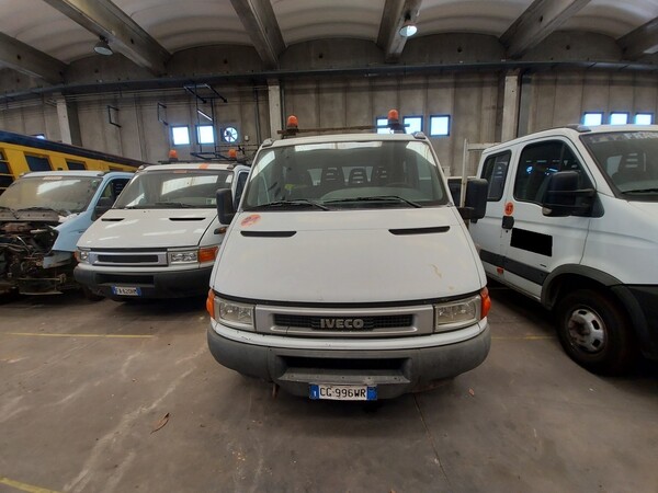 19#5562 Autocarro Iveco Daily in vendita - foto 2