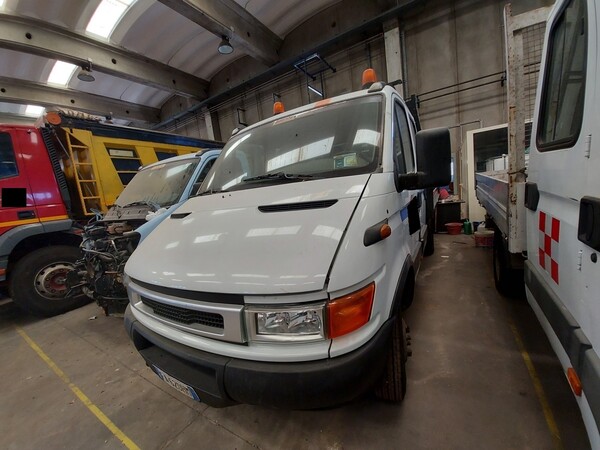 2#5562 Autocarro Iveco Daily in vendita - foto 4