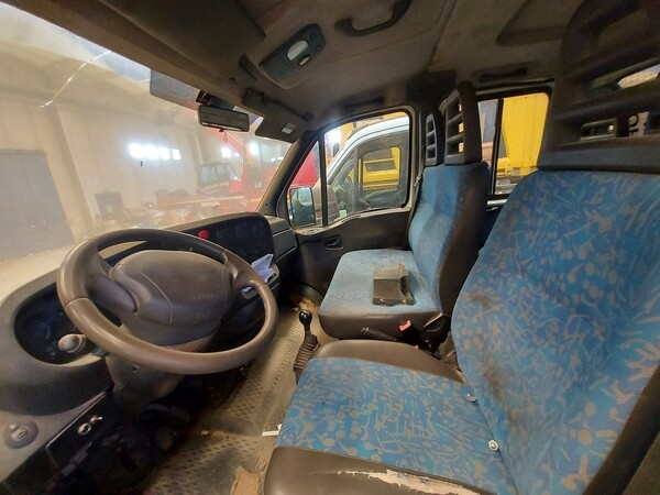 2#5562 Autocarro Iveco Daily in vendita - foto 6
