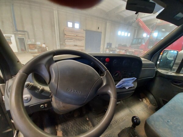 2#5562 Autocarro Iveco Daily in vendita - foto 7