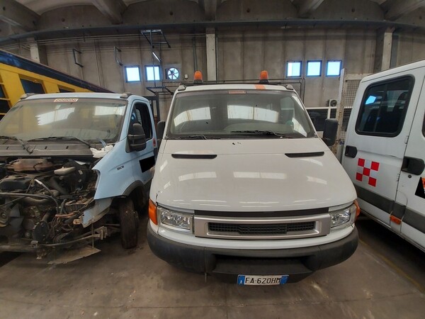 2#5562 Autocarro Iveco Daily in vendita - foto 13