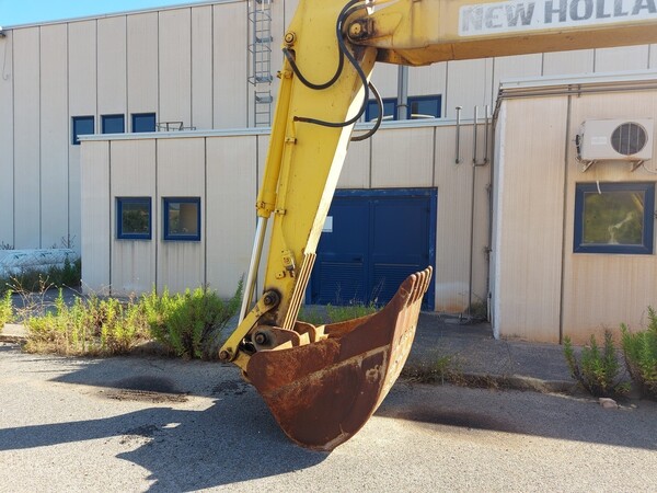 24#5562 Escavatore cingolato New Holland in vendita - foto 10