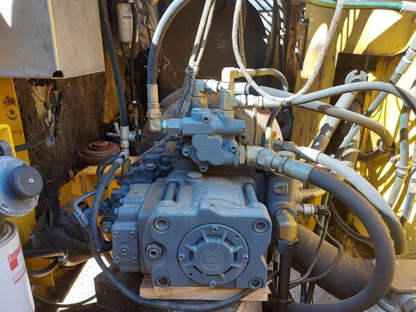 24#5562 Escavatore cingolato New Holland in vendita - foto 31