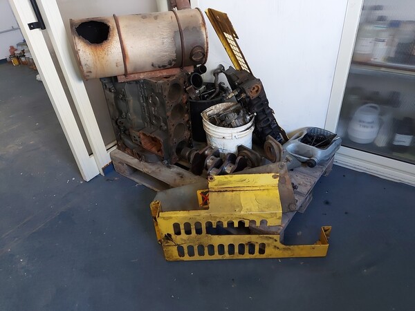 24#5562 Escavatore cingolato New Holland in vendita - foto 39