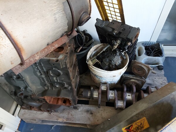 24#5562 Escavatore cingolato New Holland in vendita - foto 41