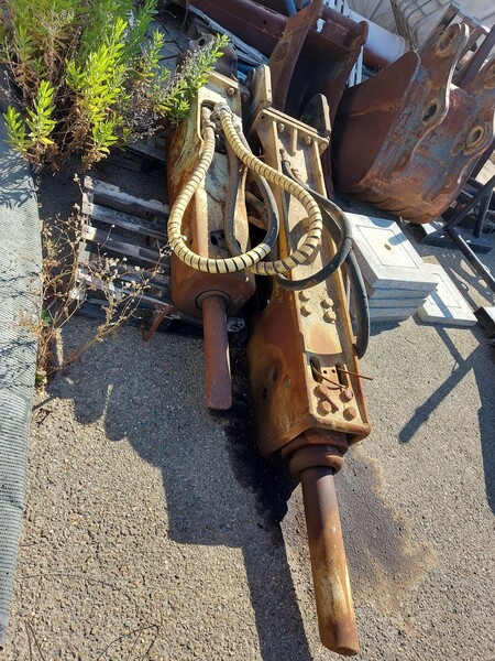 25#5562 Martellone per escavatore New Holland in vendita - foto 2
