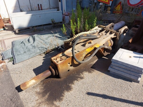 25#5562 Martellone per escavatore New Holland in vendita - foto 3