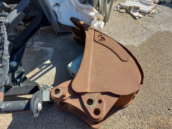 25#5562 Martellone per escavatore New Holland in vendita - foto 9